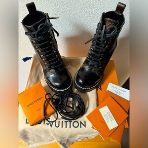 Louis Vuitton star trail ankle boots size 35